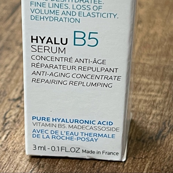 3/$15 LA ROCHE-POSAY Hyalu B5 Anti-aging Serum - Picture 3 of 6